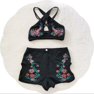 ✨NWOT✨ UO Embroidered Sports Bra and Shorts